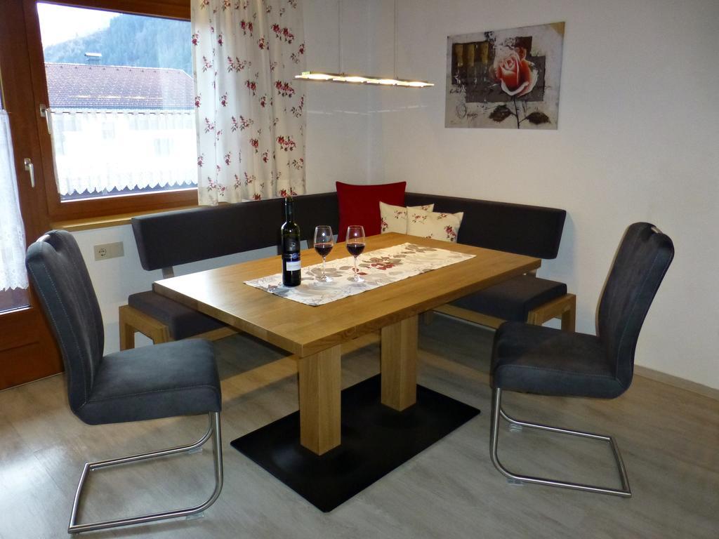 Haus Maella Apartamento Sankt Gallenkirch Exterior foto